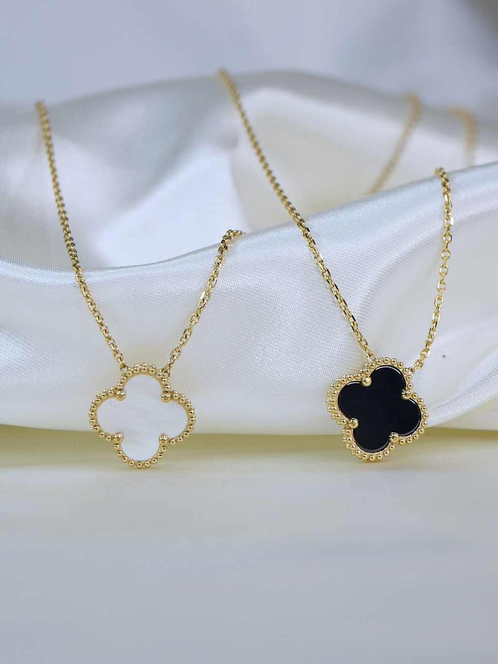 CHLOÉ NECKLACE