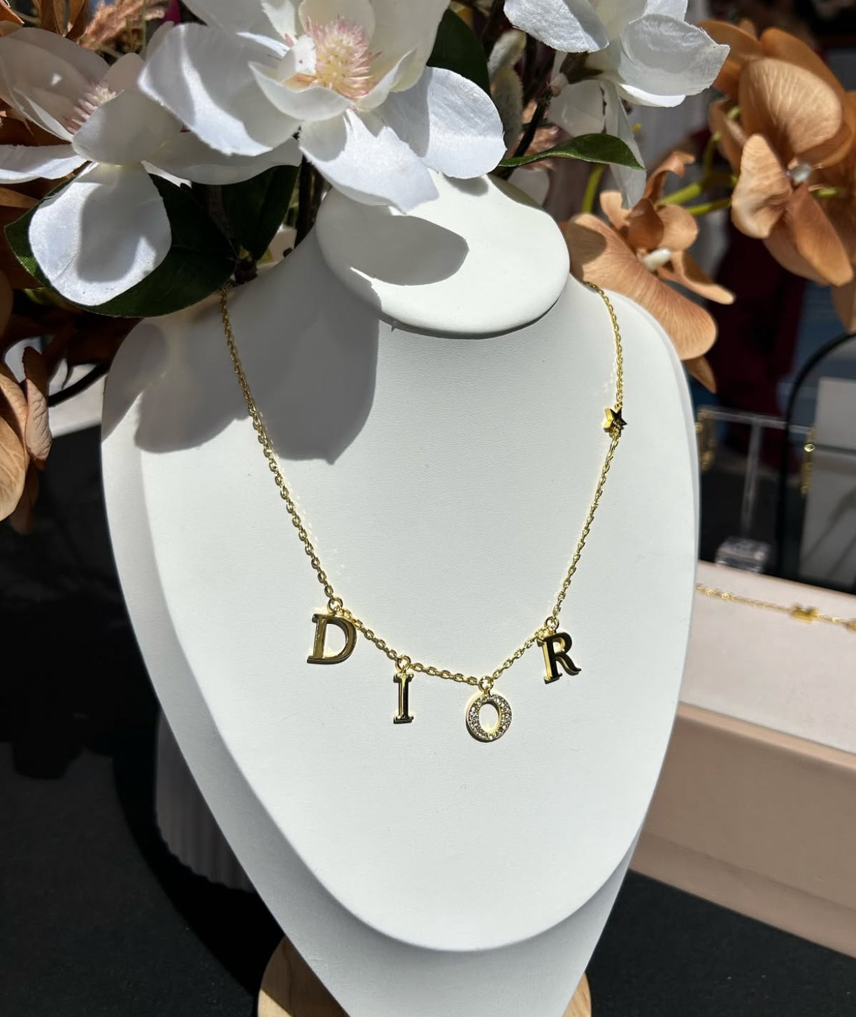DIANA NECKLACE GOLD