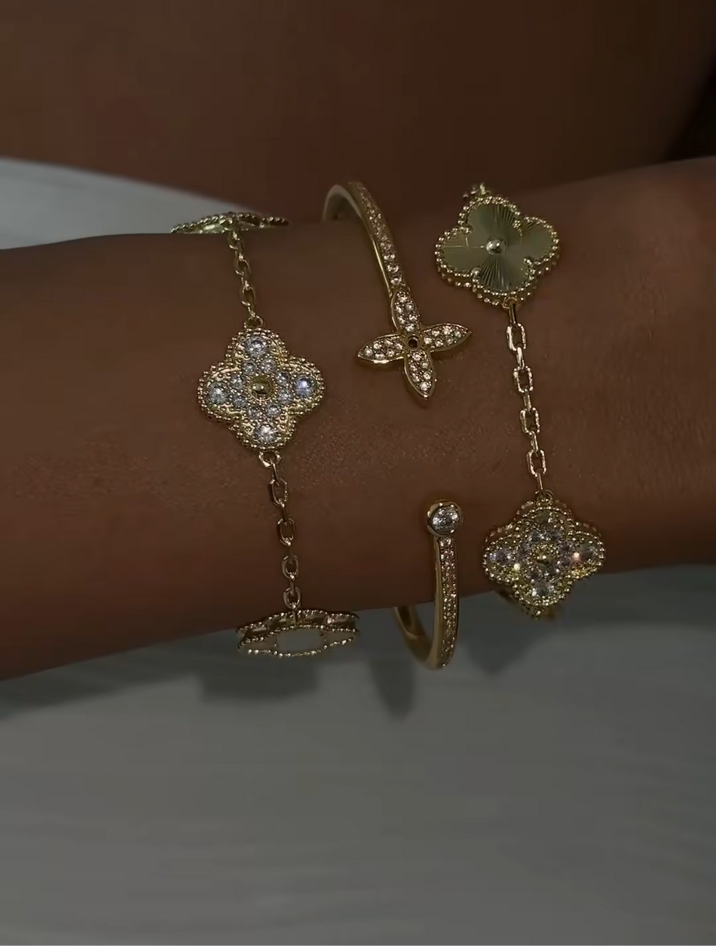 LUCY CUFF BRACELET GOLD